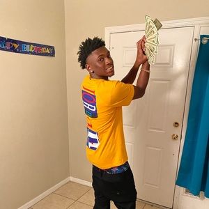 Meet your Posher, Amari